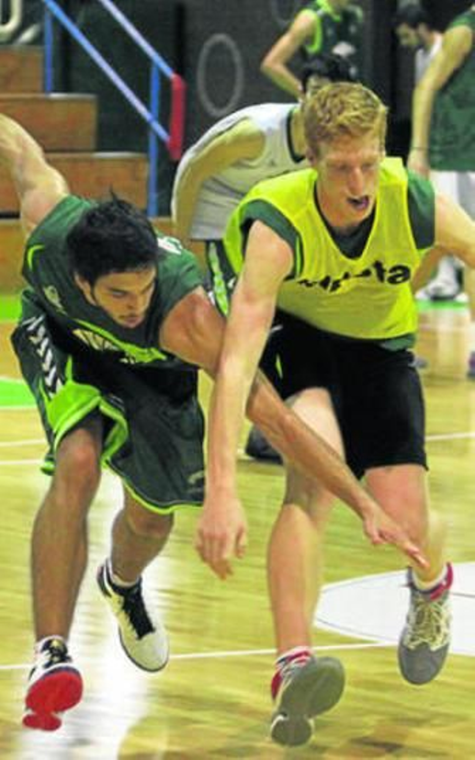 Pozas y Díaz, en un entrenamiento con el Clínicas.