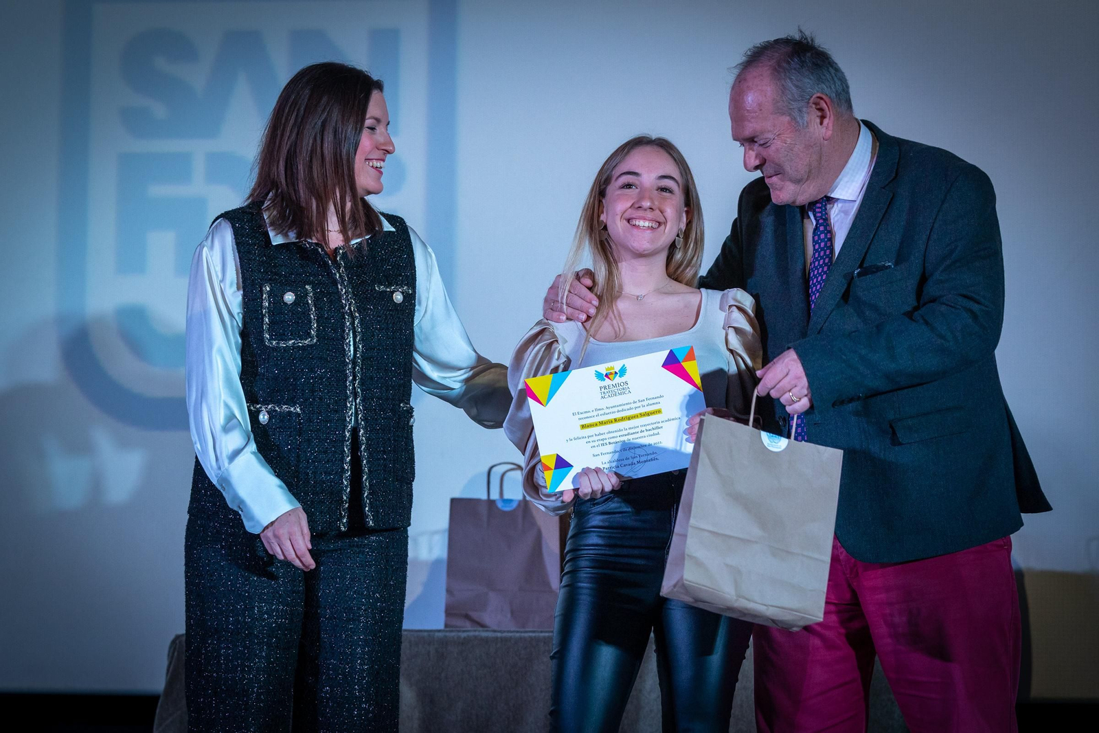 Imágenes de la entrega de premios académicos en San Fernando