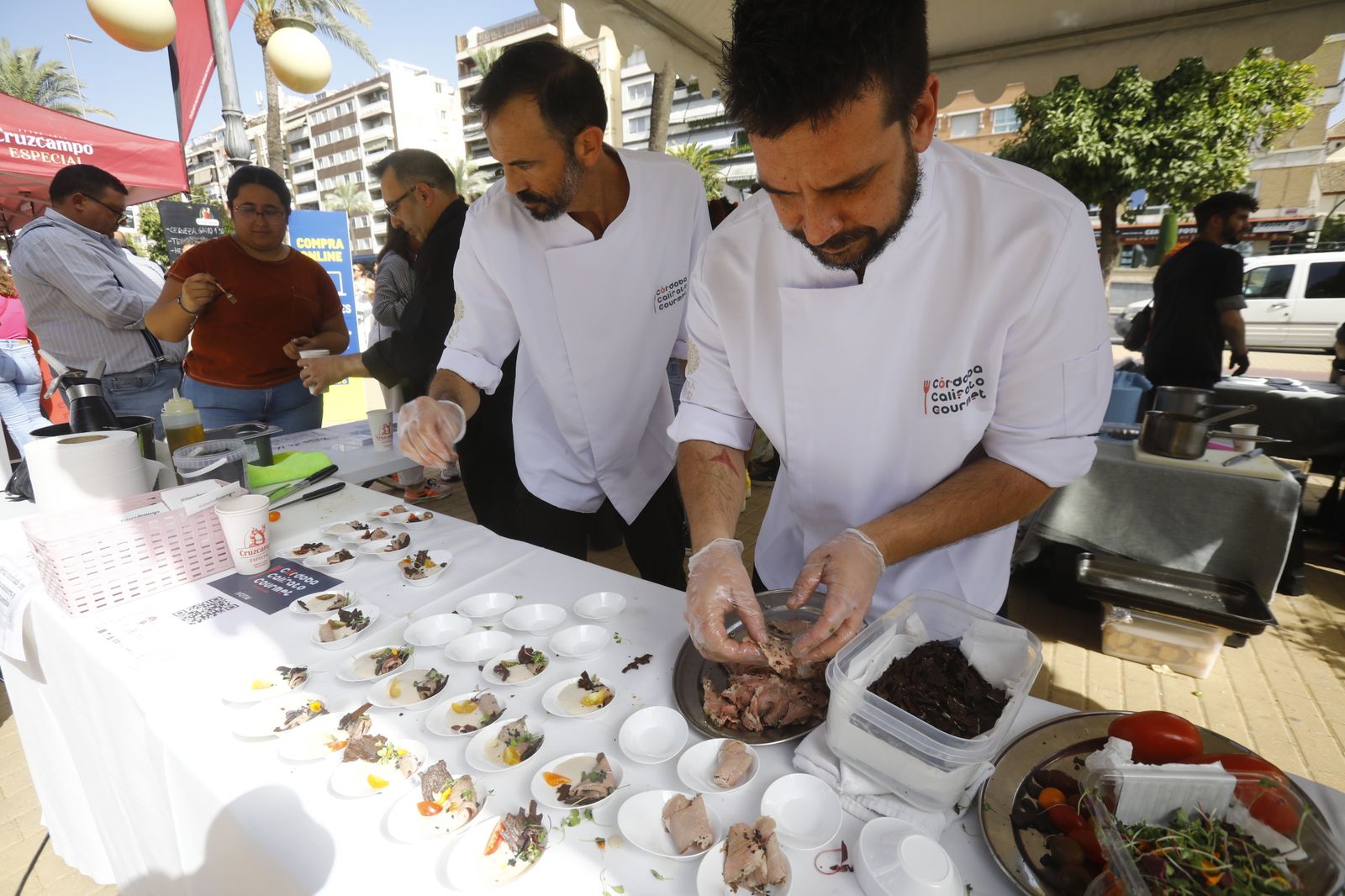 Las tapas del Córdoba Califato Gourmet en el Paseo de la Victoria, en imágenes