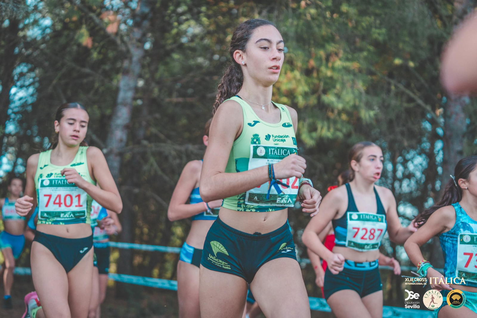 Búscate en las fotos del Cross de Itálica 2025 | 7