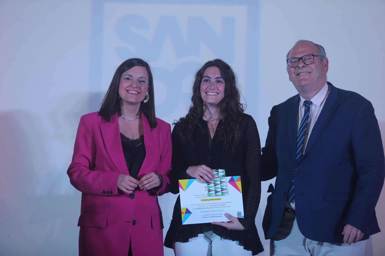 Las imágenes del acto de entrega de premios a los mejores expedientes académicos en San Fernando