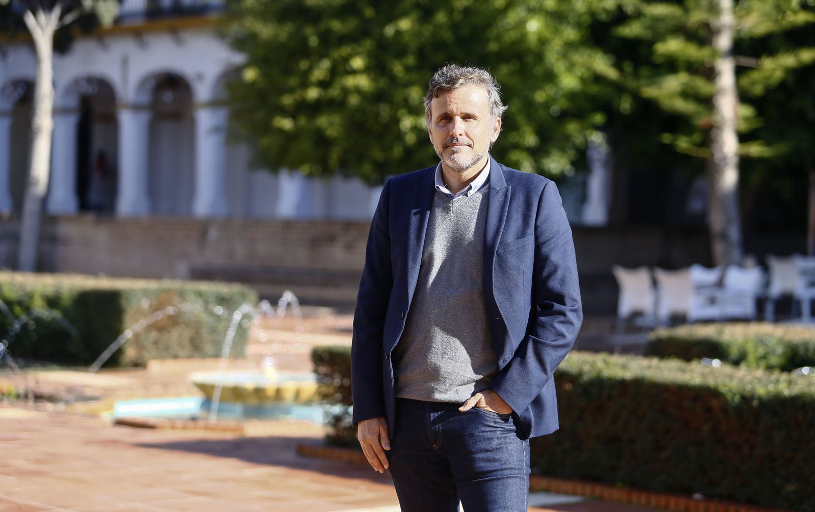 Ignacio López posa antes de la entrevista.