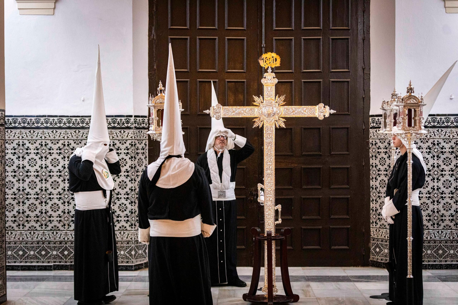 Las imágenes de la Cofradía de la Caridad este Martes Santo en la Semana Santa de San Fernando 2024