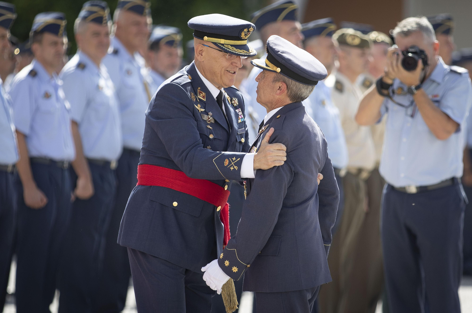 Así ha sido la toma de posesión como jefe de la Base Aérea de Armilla del coronel Miguel Durán Gálvez