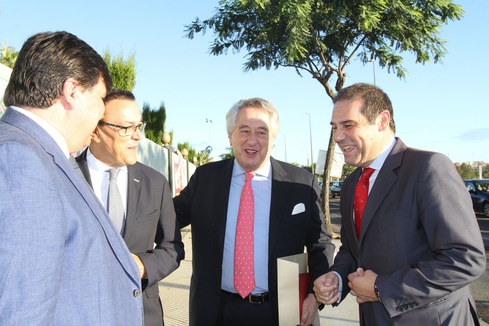 Imágenes del Desayuno Informativo del Grupo Joly con Javier Targhetta