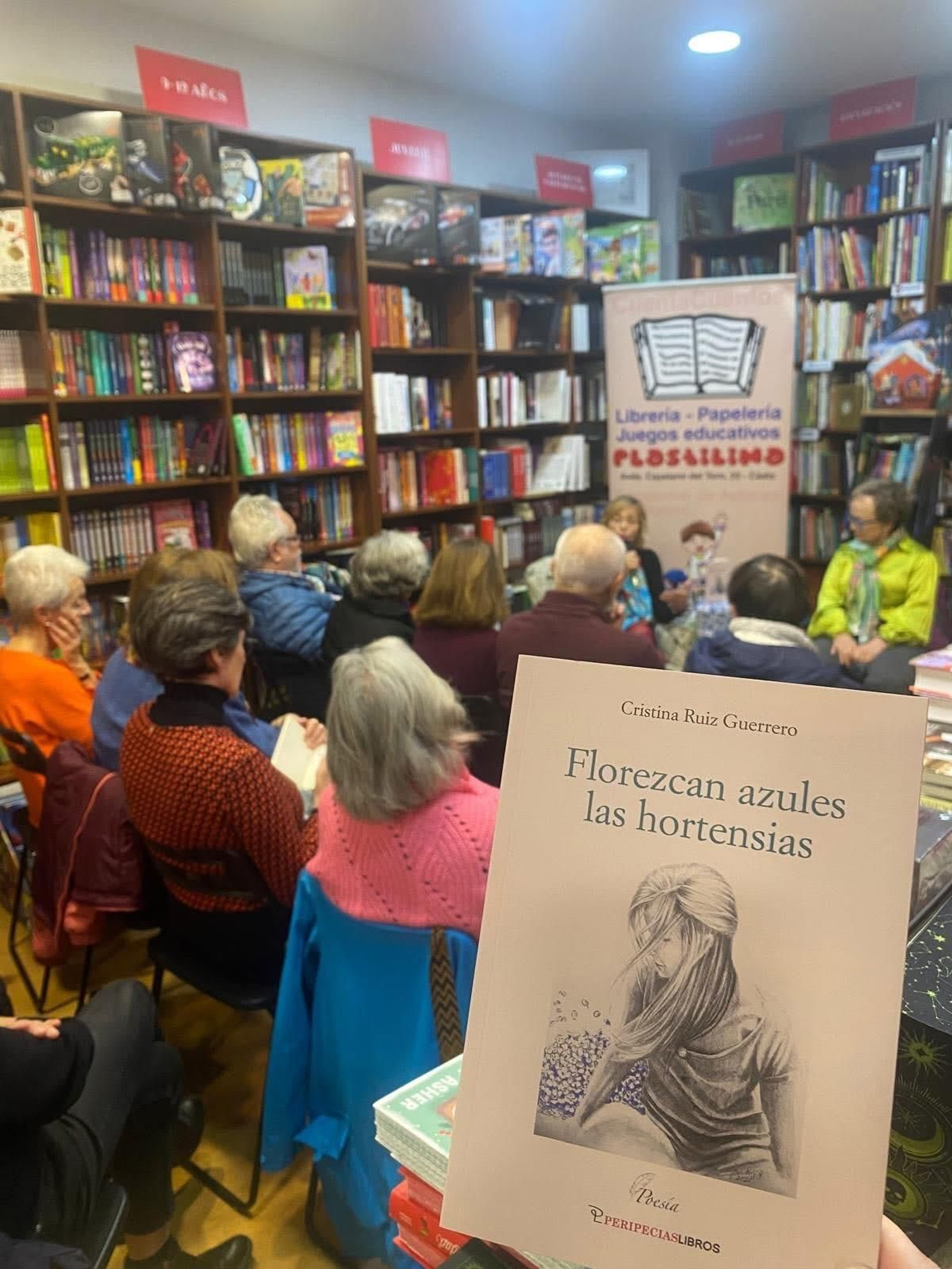 "Florezan azules las hortensias" en la Librería Plastilina