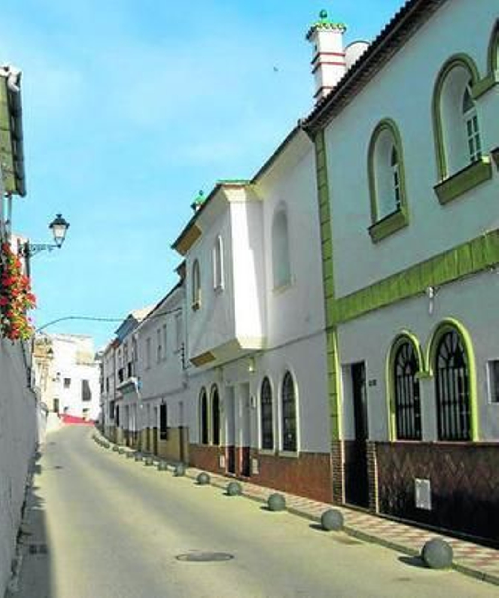 La calle Las Tufas de Tesorillo en una imagen de archivo.