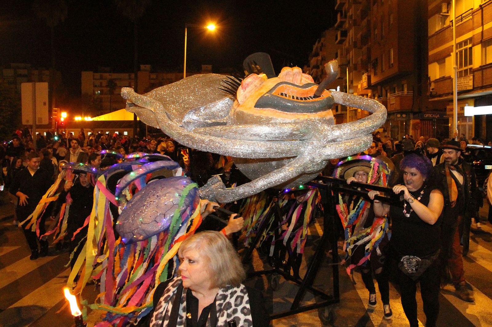 Pasacalles del Entierro del Choco, en imágnes