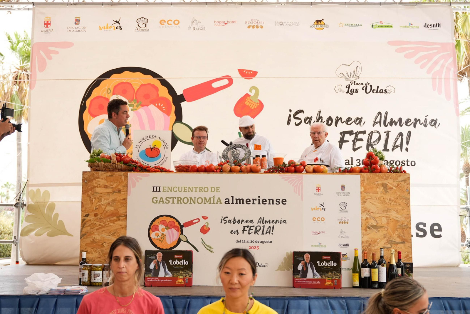La Cofradía del Tomate y la semifinal del concurso gastronómico de la Feria de Almería, en imágenes