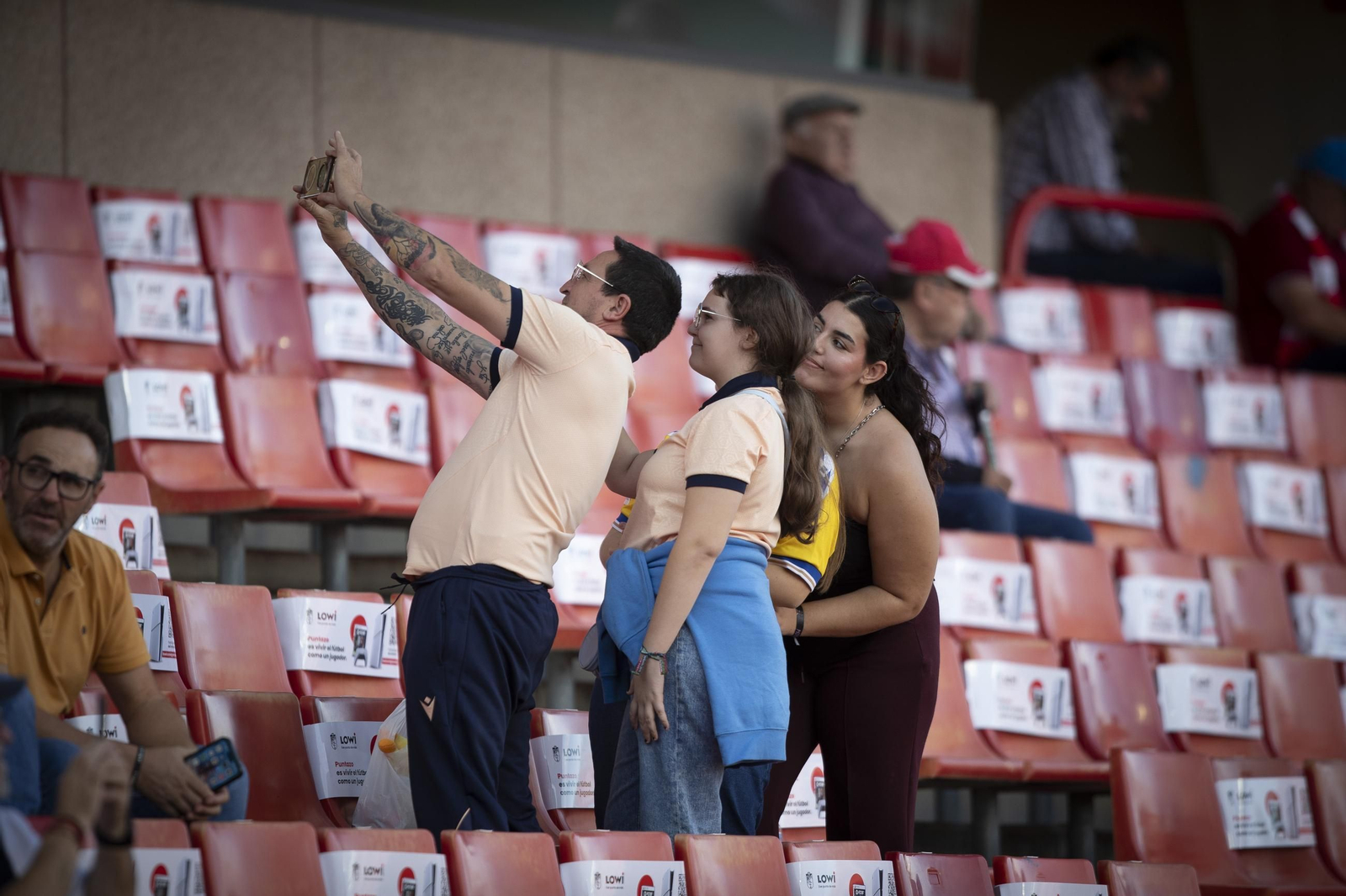 Encuéntrate en la grada del Nuevo Los Cármenes