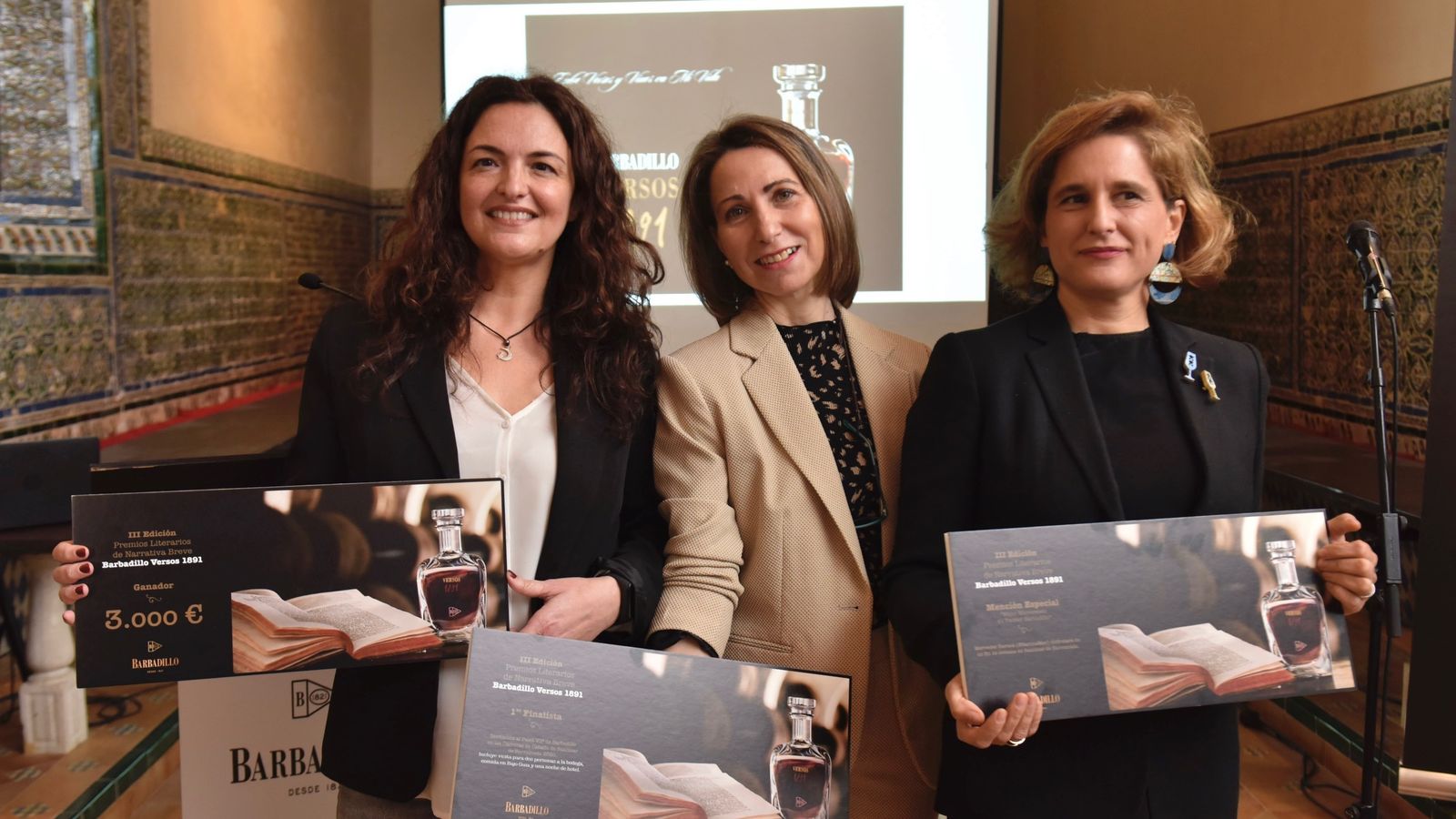 Nélida Leal, Alma Abril y Mercedes Barona (de izq a dcha).