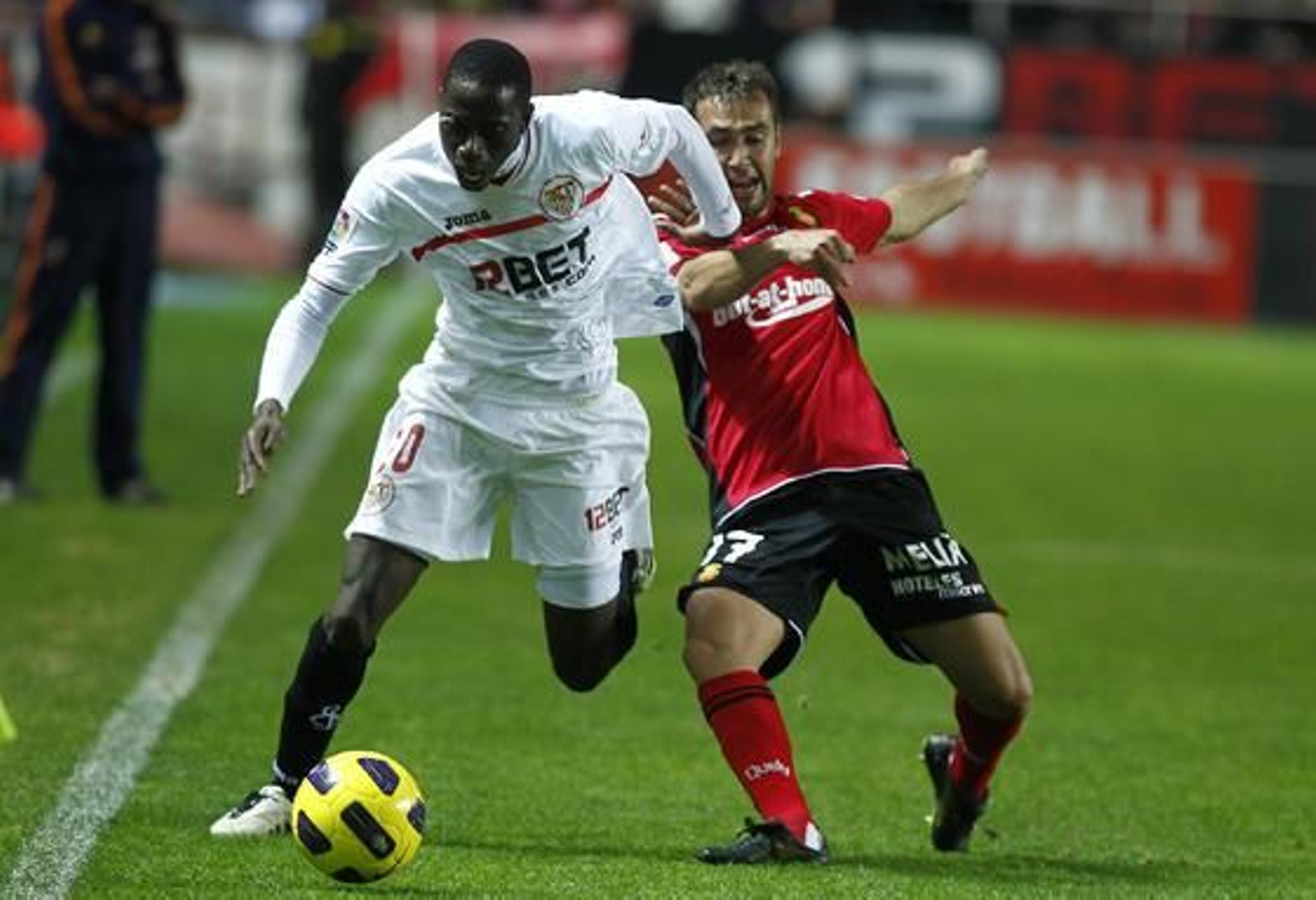 Los de Manzano caen en casa tras un gol del Webo en el minuto 90.

Foto: Antonio Pizarro