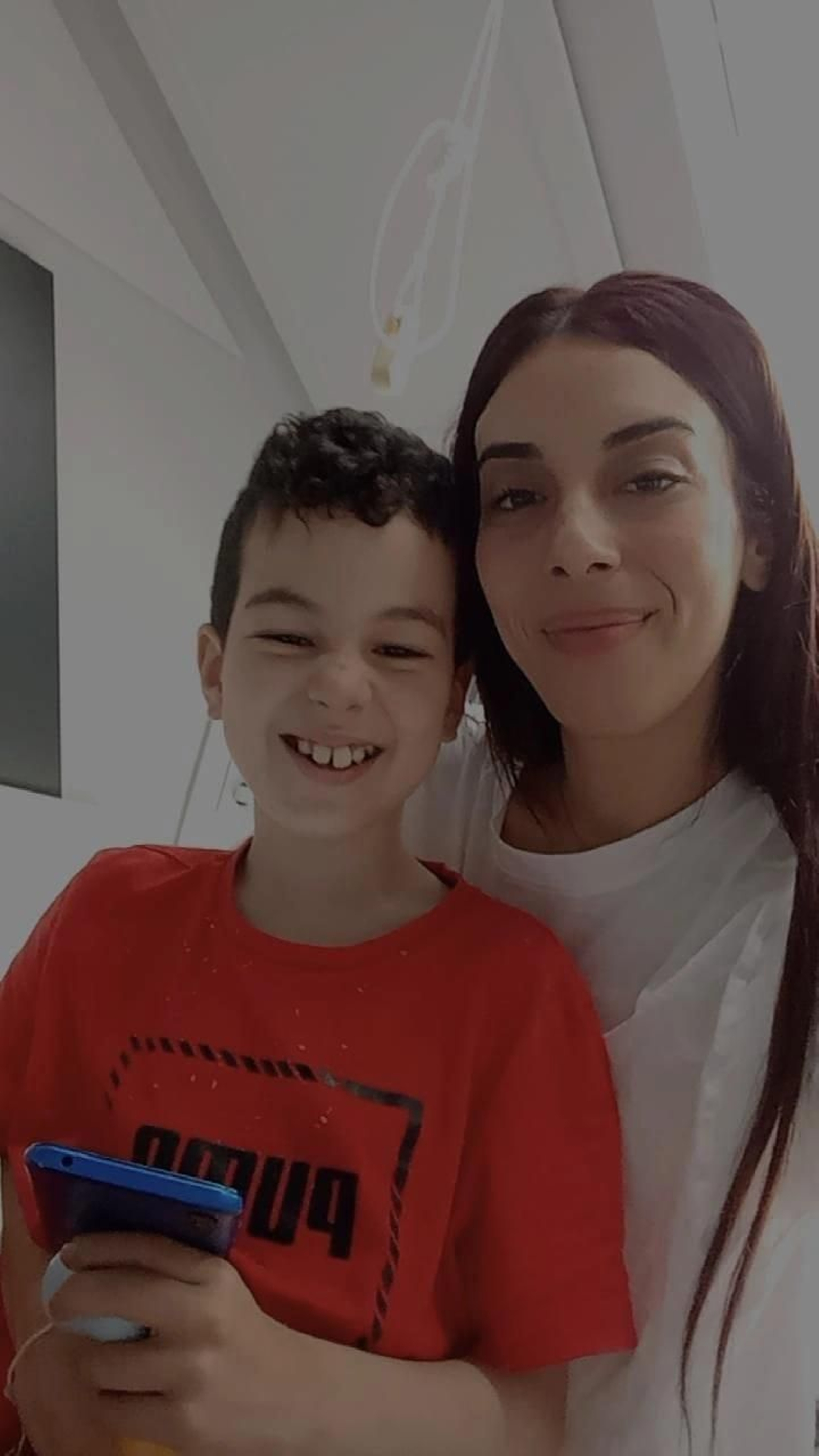 Aylan y su madre Raquel Aijón.