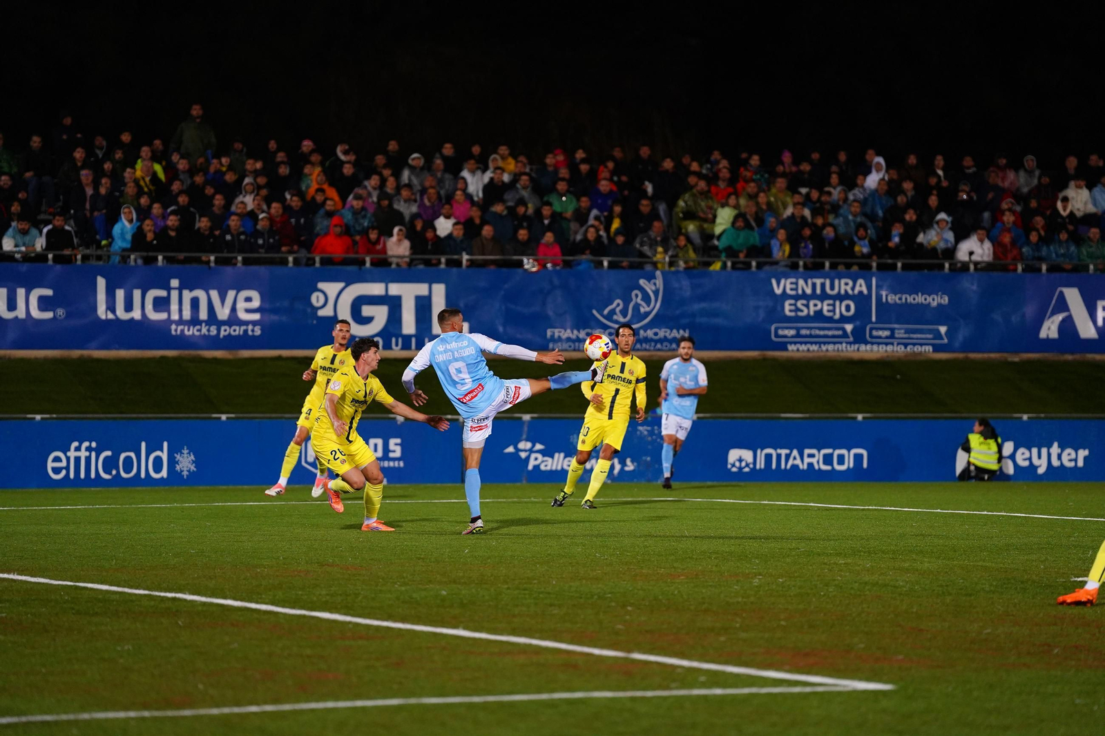 Las mejores fotos del paso de un Villarreal de Champions por Lucena
