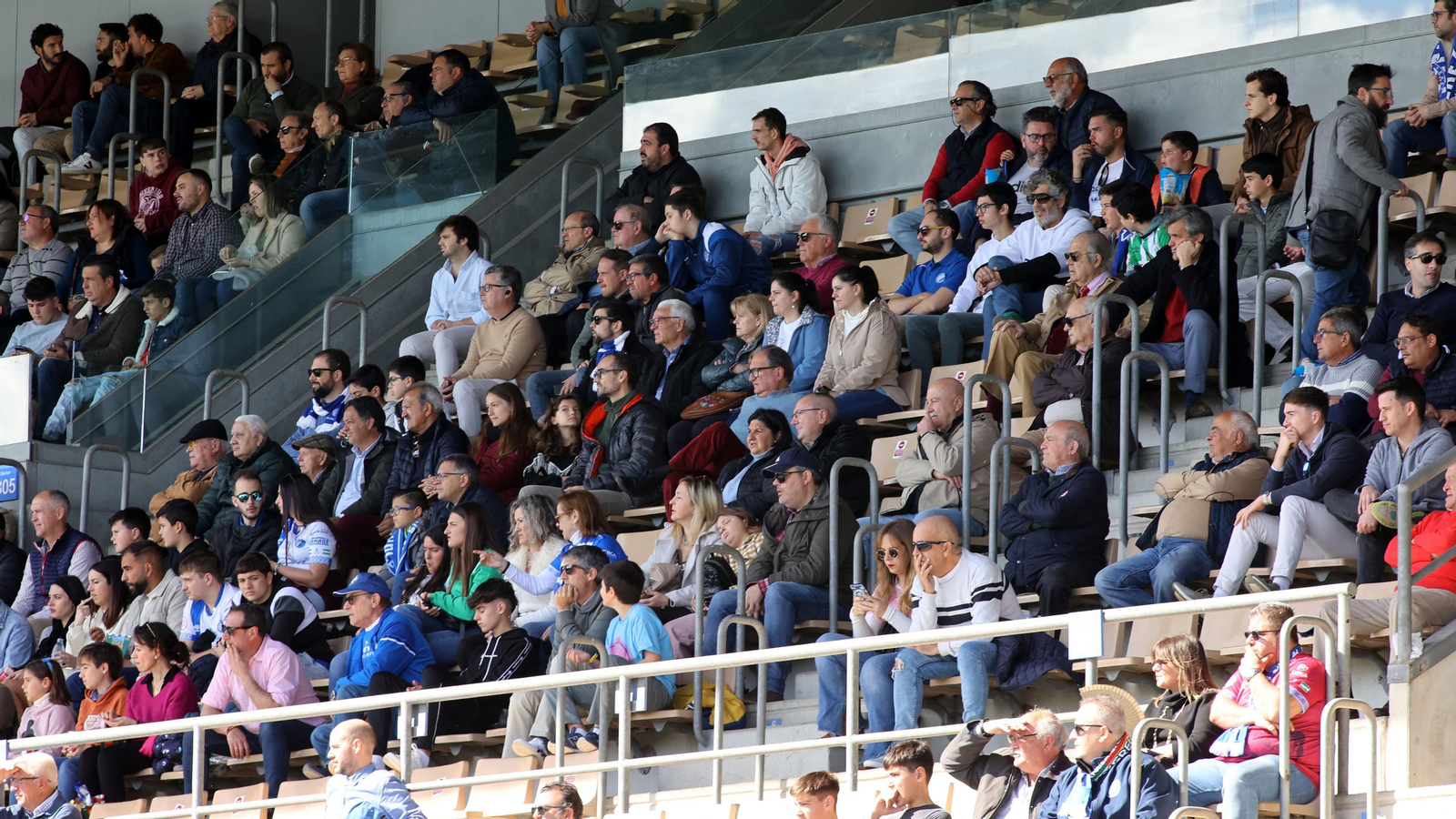 Búscate en el partido Xerez DFC - Atlético Sanluqueño en Chapín