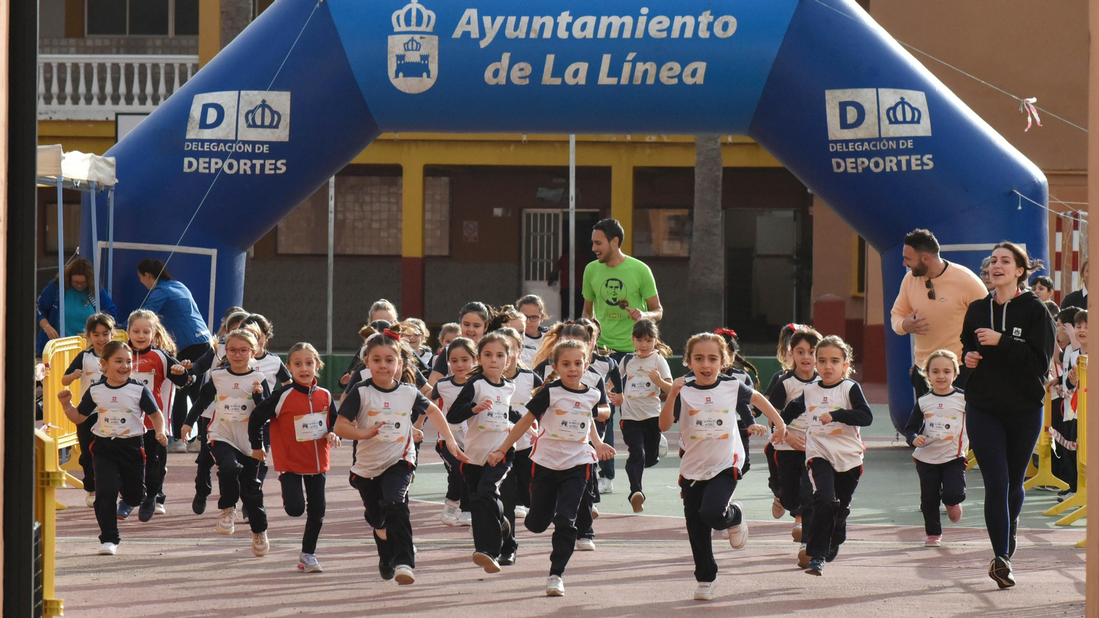 Fotos de la carrera contra la leucemia del Colegio Salesianos de La Línea