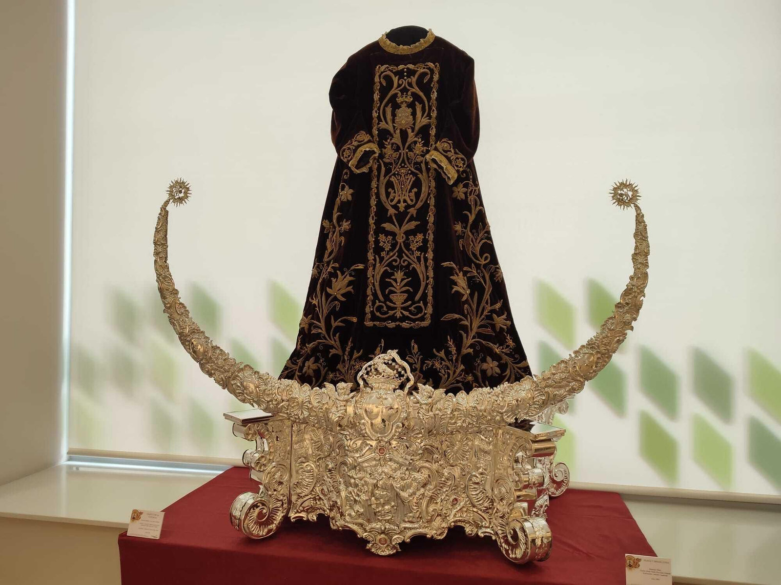 Las mejores fotos de la exposición del 25 aniversario del Carmen de San Cayetano de Córdoba