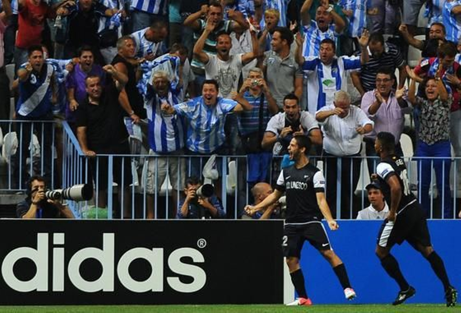 El estreno soñado del Málaga en la Champions, en fotos 

Foto: EFE