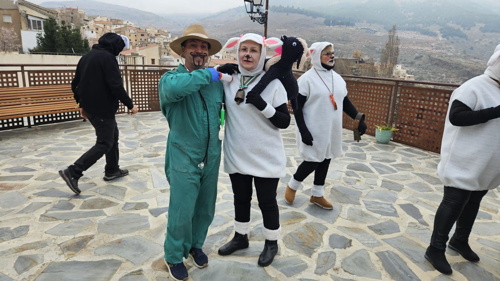 ‘El rebaño más molón’ toma el timón en Bacares y pide más ovejas contra el fuego