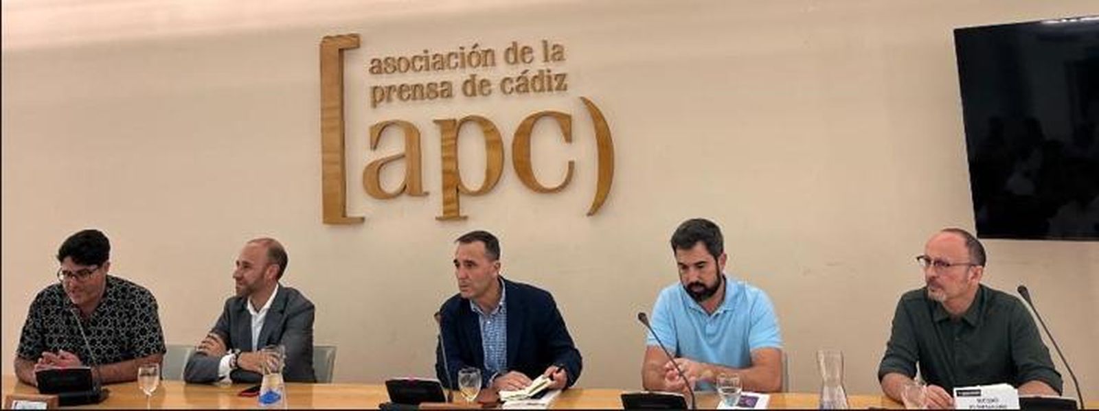 Carlos Javier García Ramírez,  David Doña y Jesús Román, durante la presentación del libro.