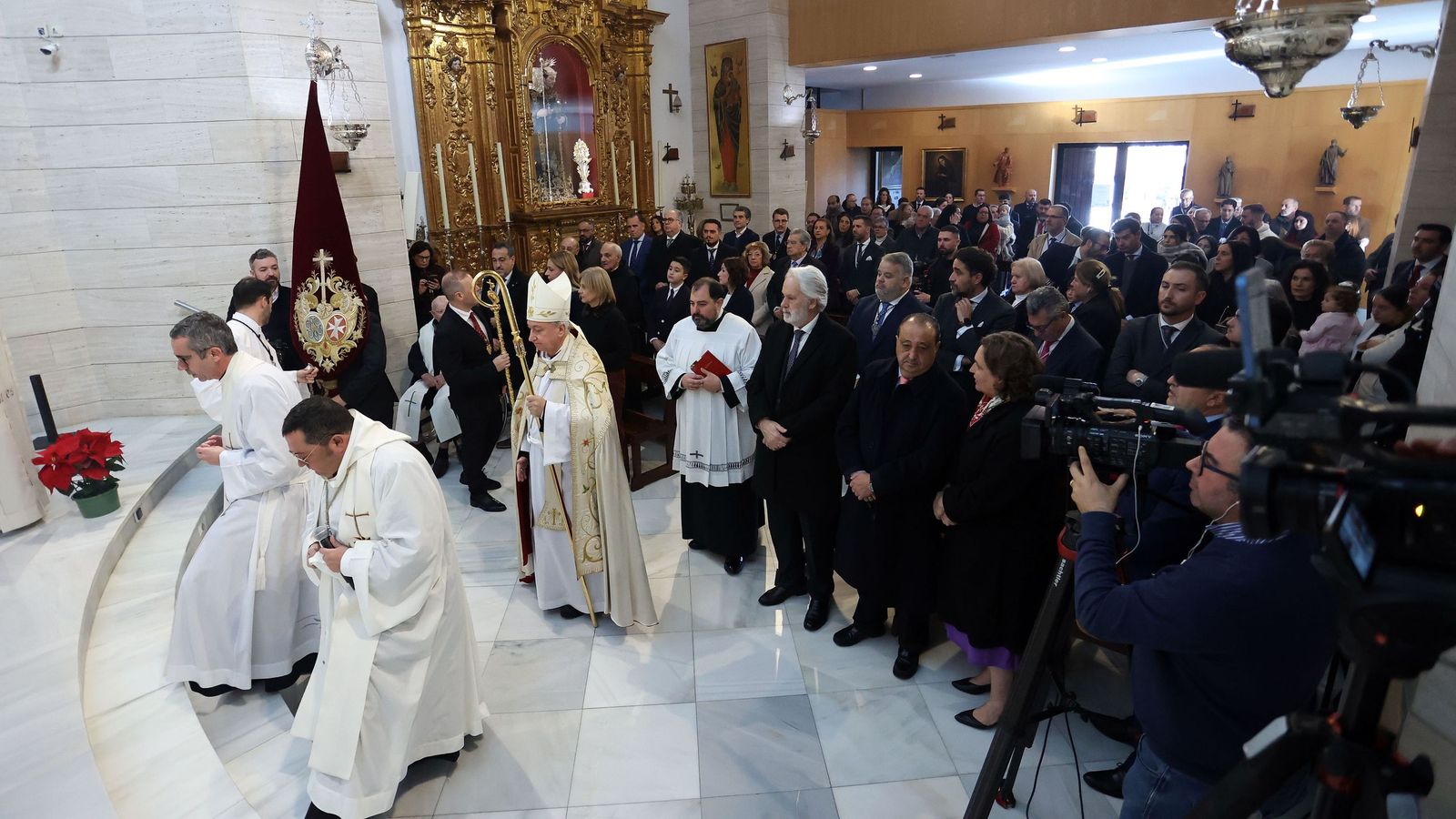 Imágenes de la bendición de María Santísima de los Enfermos y Reina de Todos los Santos