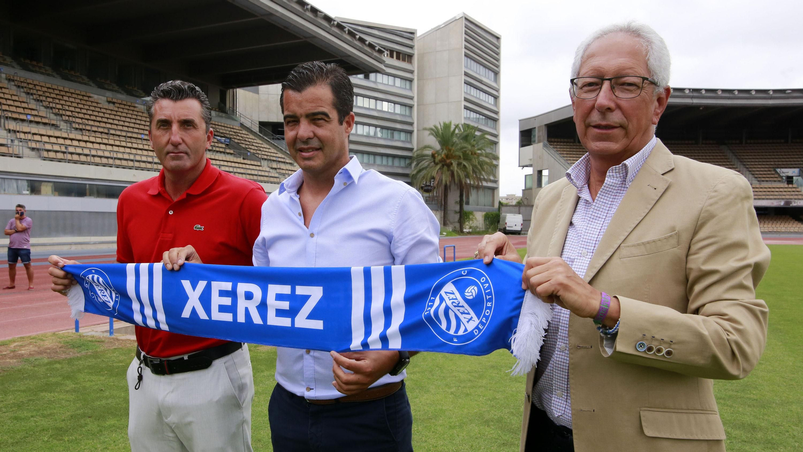 Presentación de José Pérez Herrera, nuevo entrenador del Xerez DFC