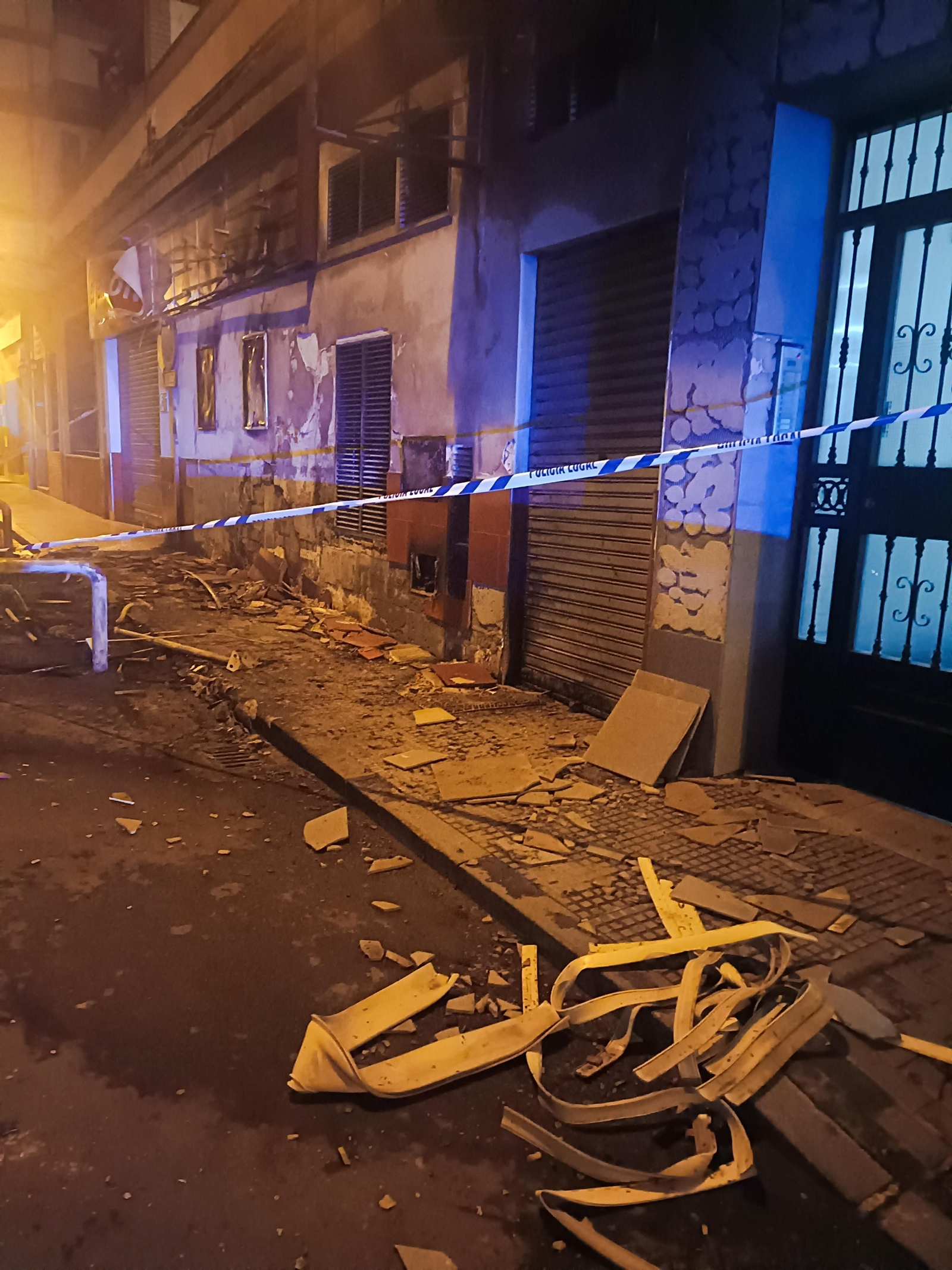 La fachada afectada por las llamas