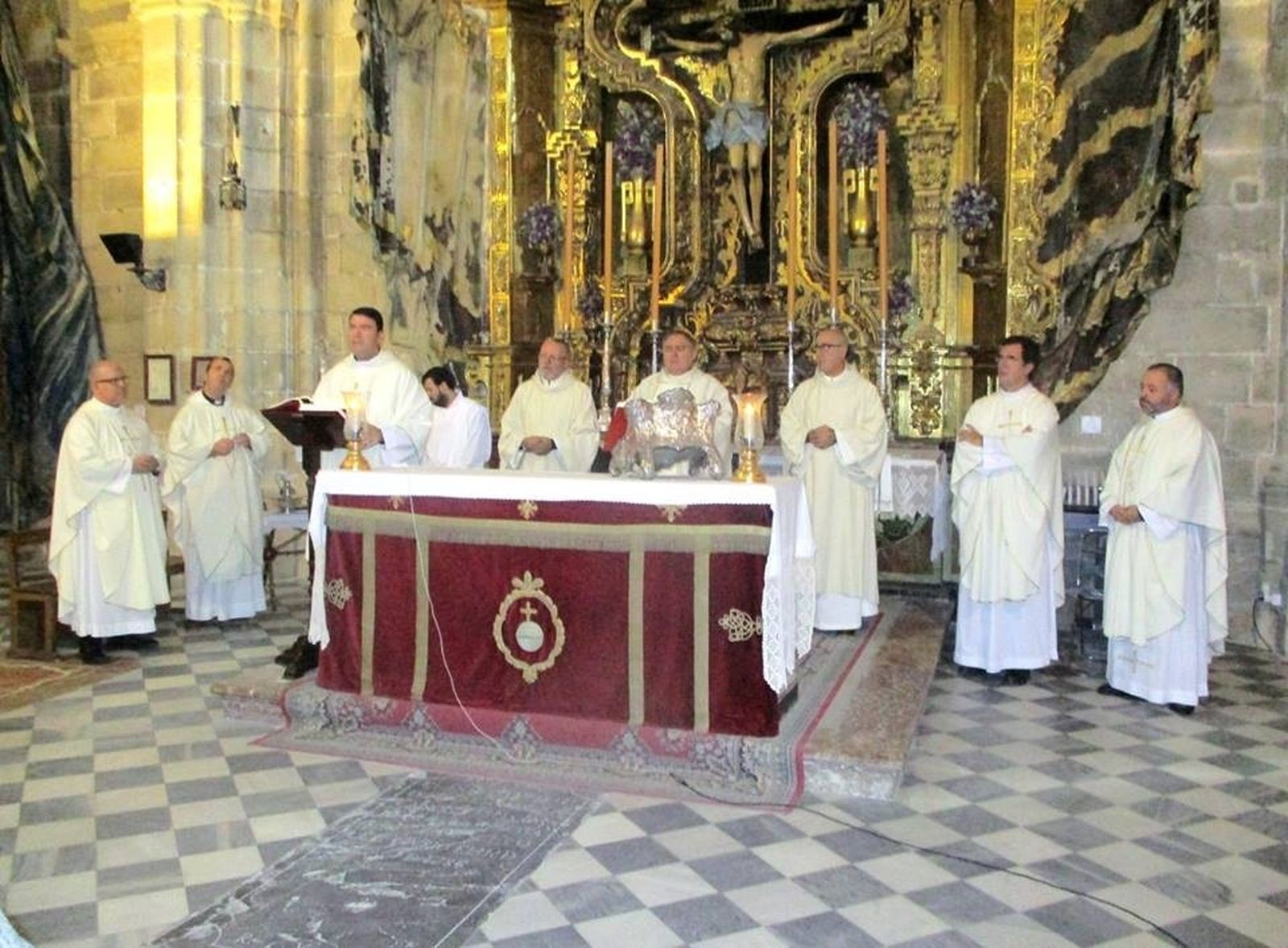 Momento de la Eucaristía presidida por el obispo Mazuelos Pérez.
