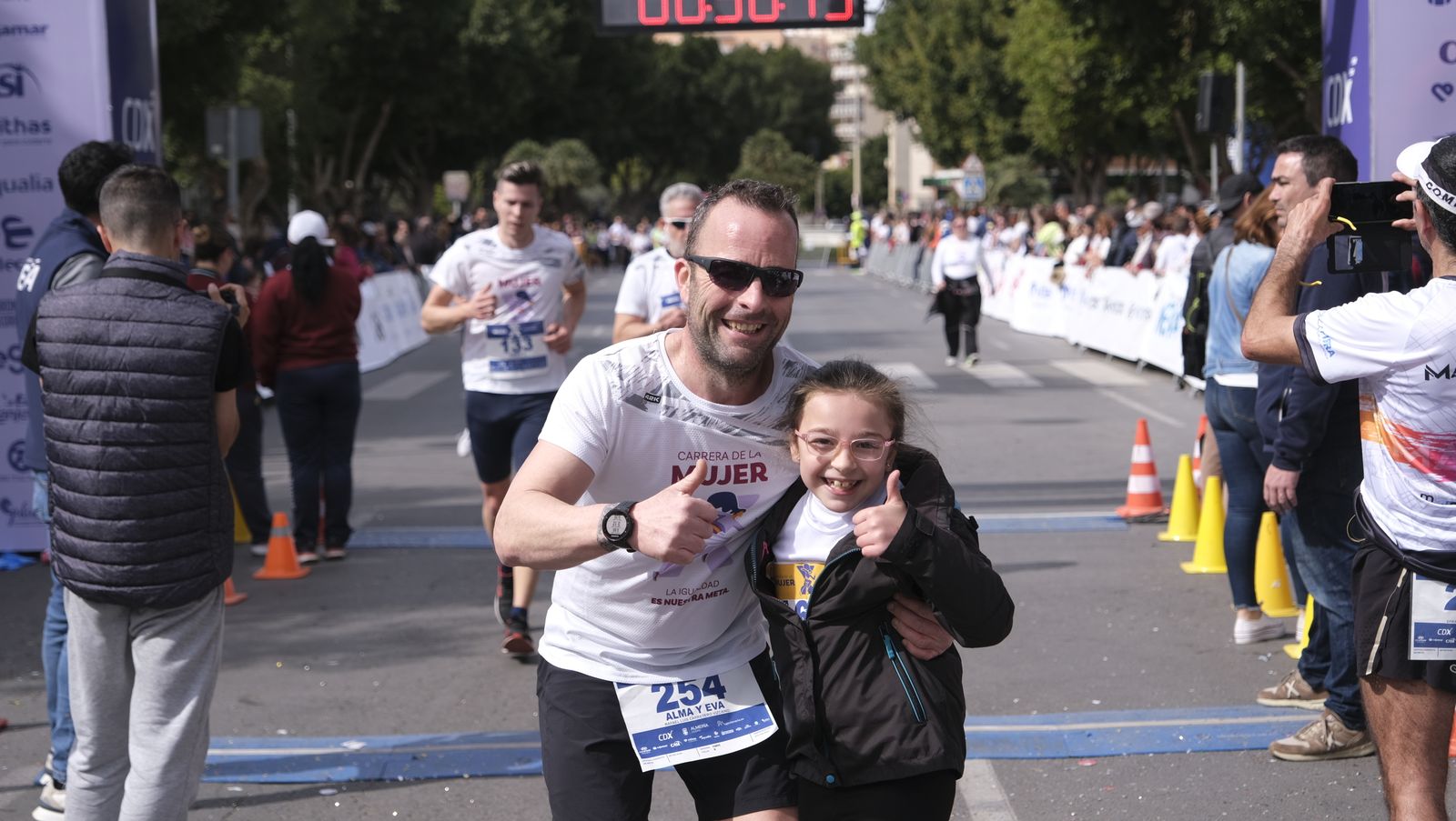 Imágenes de la Carrera de la Mujer 2023 en Almería