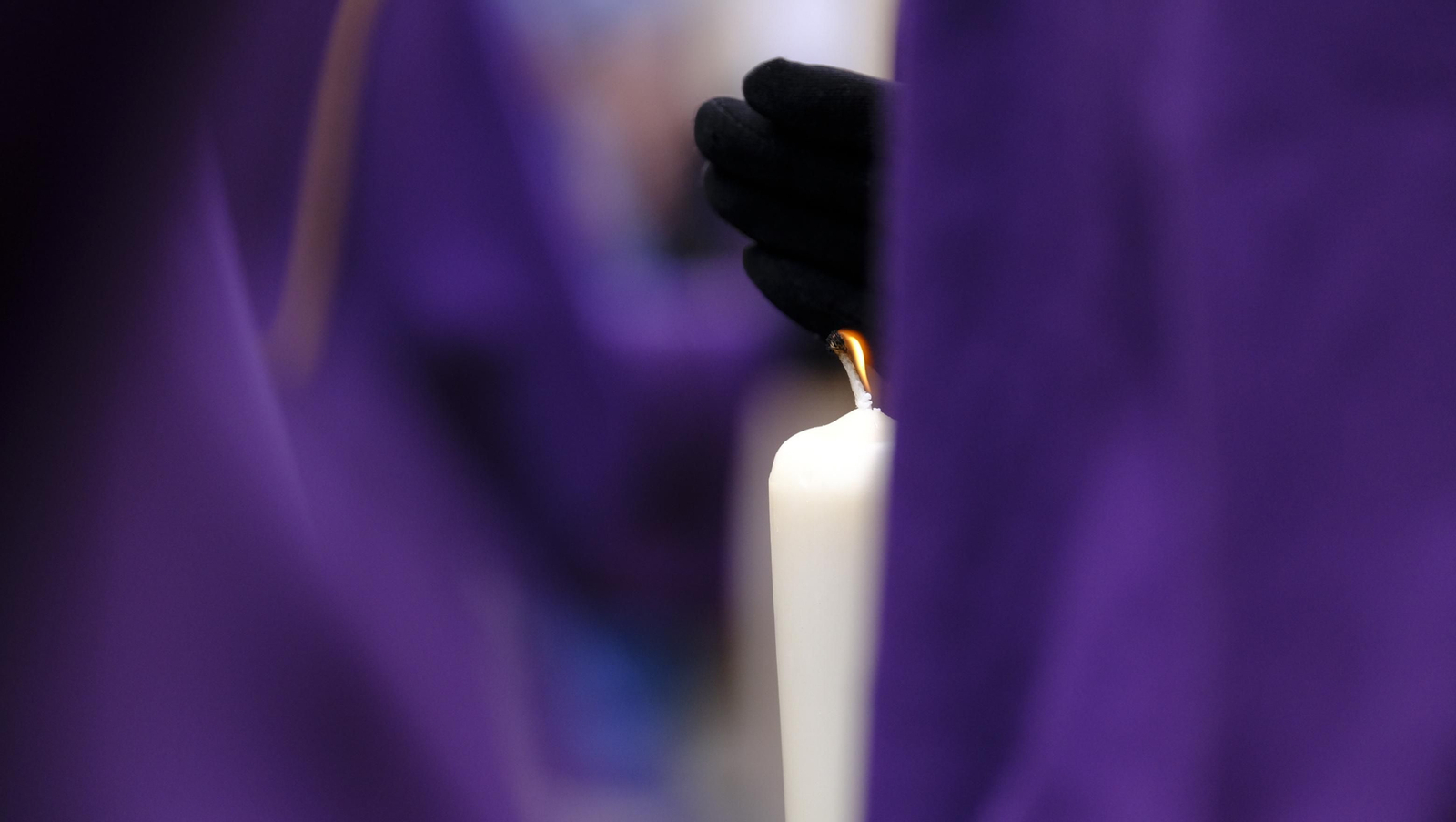 Pasión vuelve a su Iglesia de Santa Teresa azotada por la lluvia