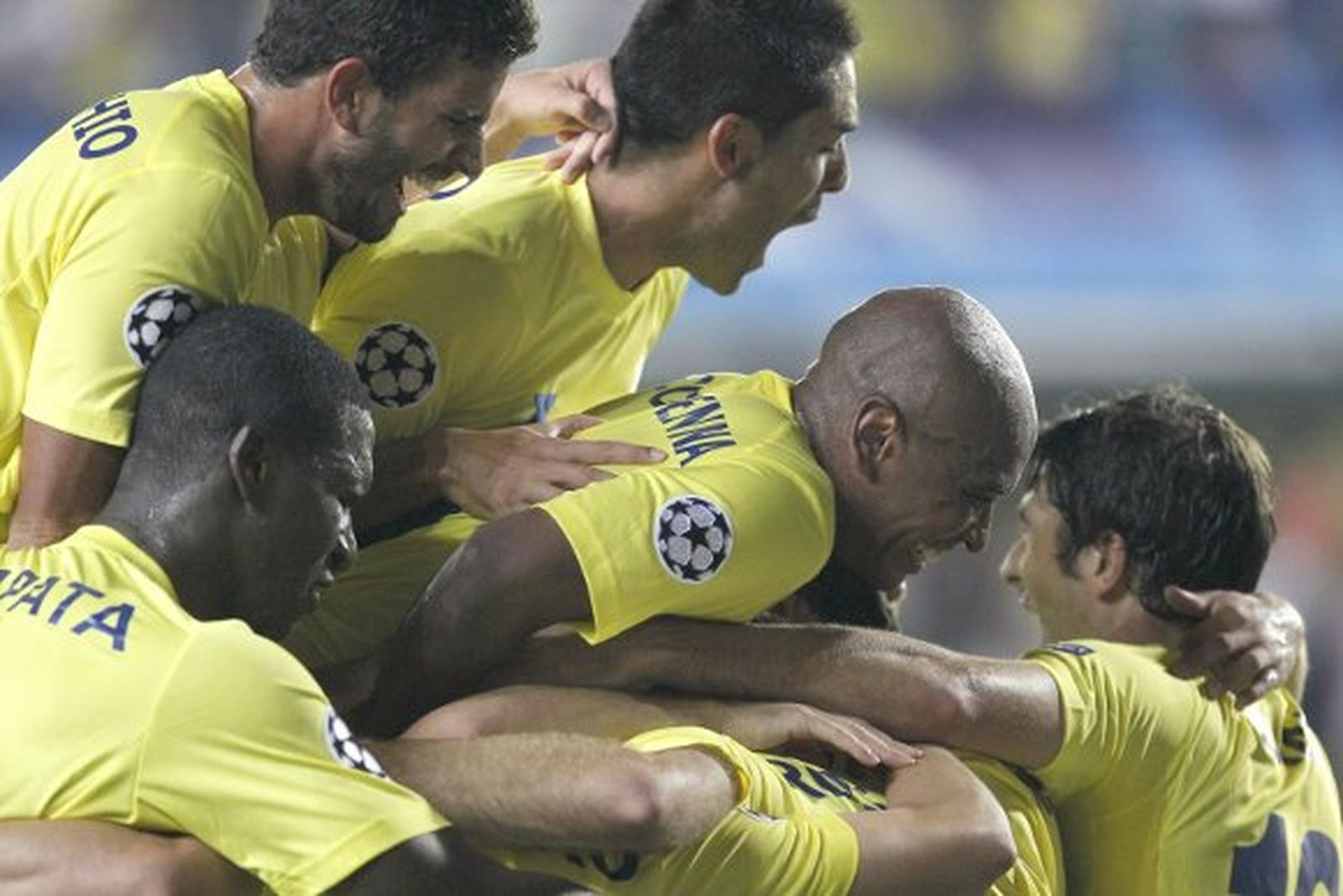 El Villarreal saca su billete para la 'Champions' (3-0)