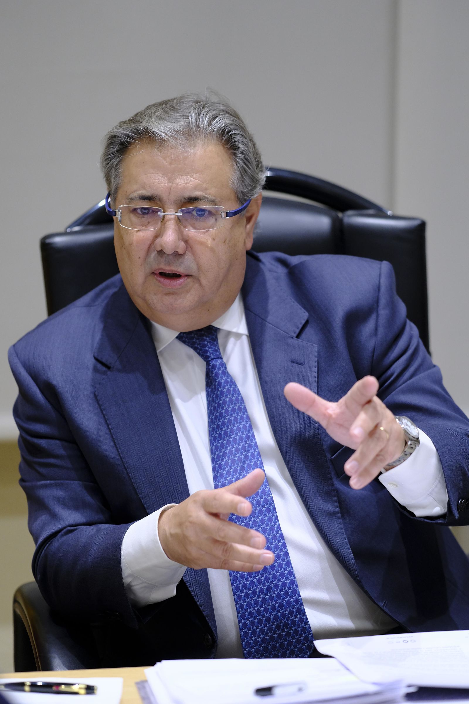 "Los inmigrantes dormían en comisarías con el PSOE"