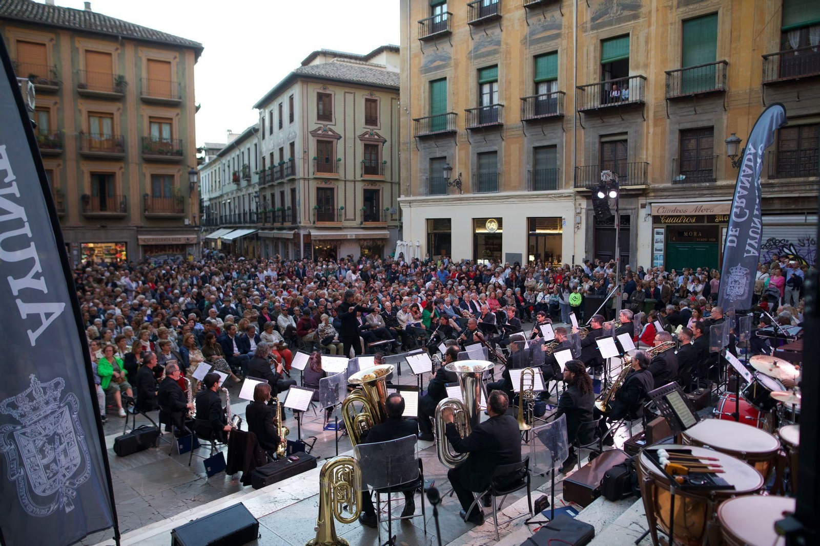 Fotos: así está siendo la tarde en La Noche en Blanco de Granada