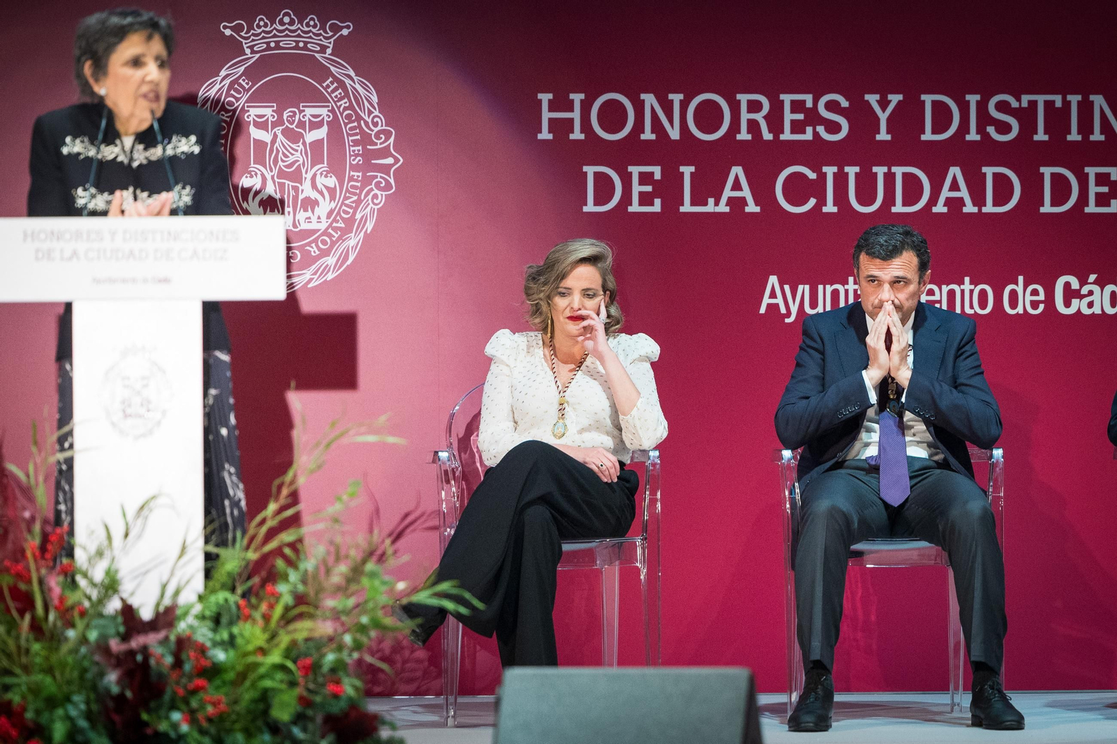 Las imágenes de la entrega de Honores y Distinciones de la Ciudad de Cádiz 2024