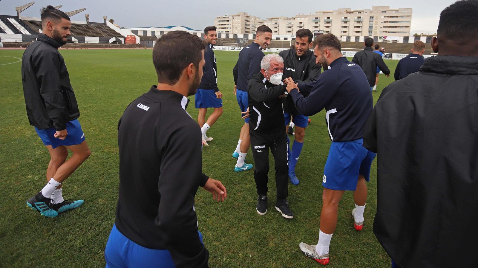Fotos del entrenamiento a puerta abierta de la Balona