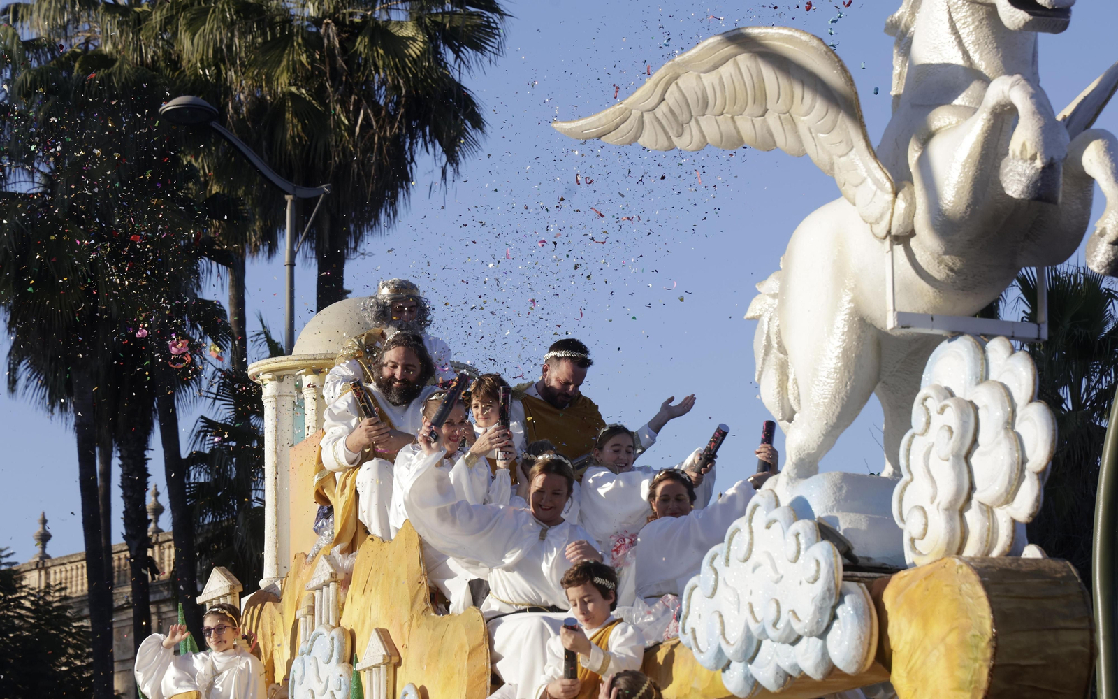 Las imágenes de la Cabalgata de los Reyes Magos en Sevilla