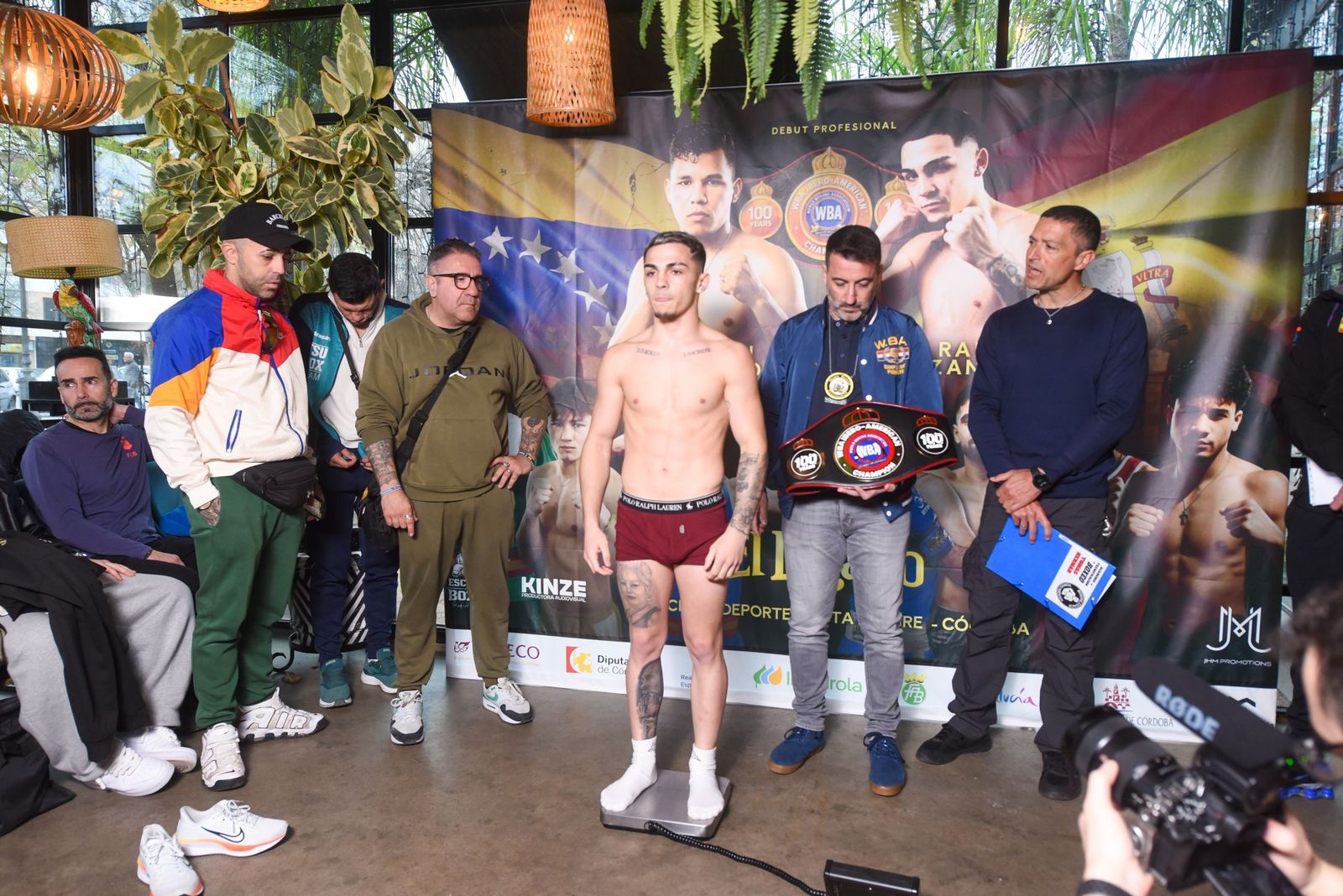 Las fotos del pesaje de la velada de Rafa Lozano Jr. en Córdoba