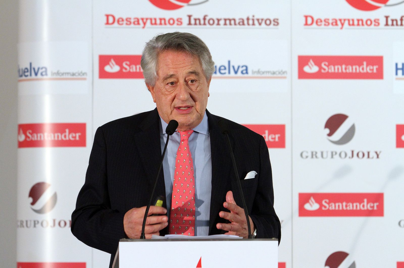 Imágenes del Desayuno Informativo del Grupo Joly con Javier Targhetta