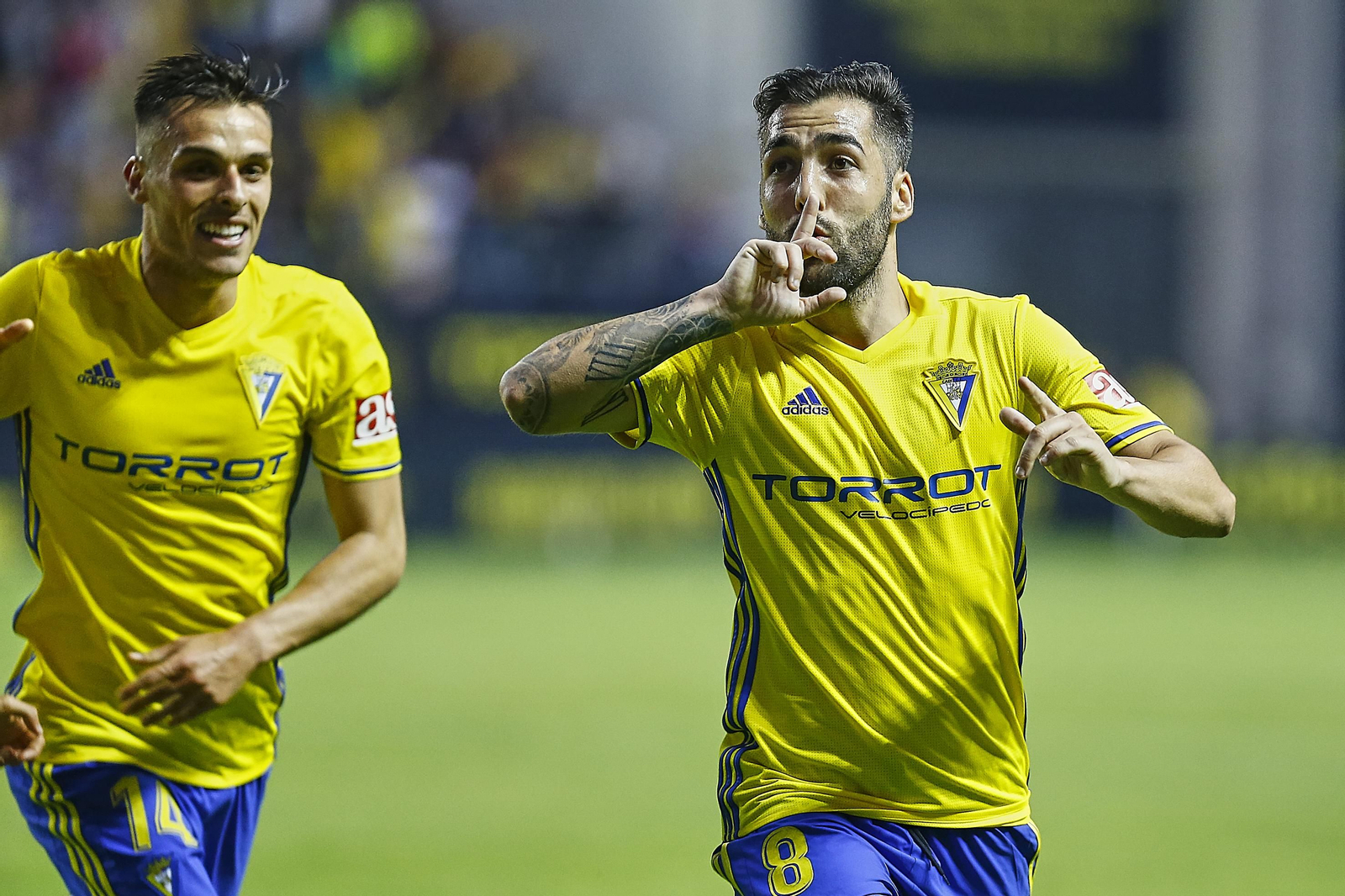 Imágenes del partido Cádiz C.F. - C.D. Tenerife