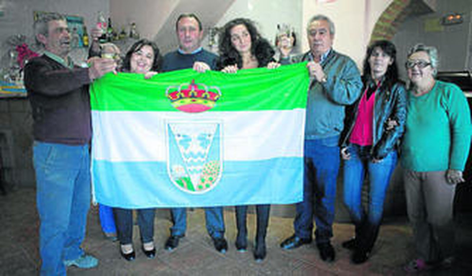 Vecinos de la localidad, celebrando ayer la independencia de Ronda.