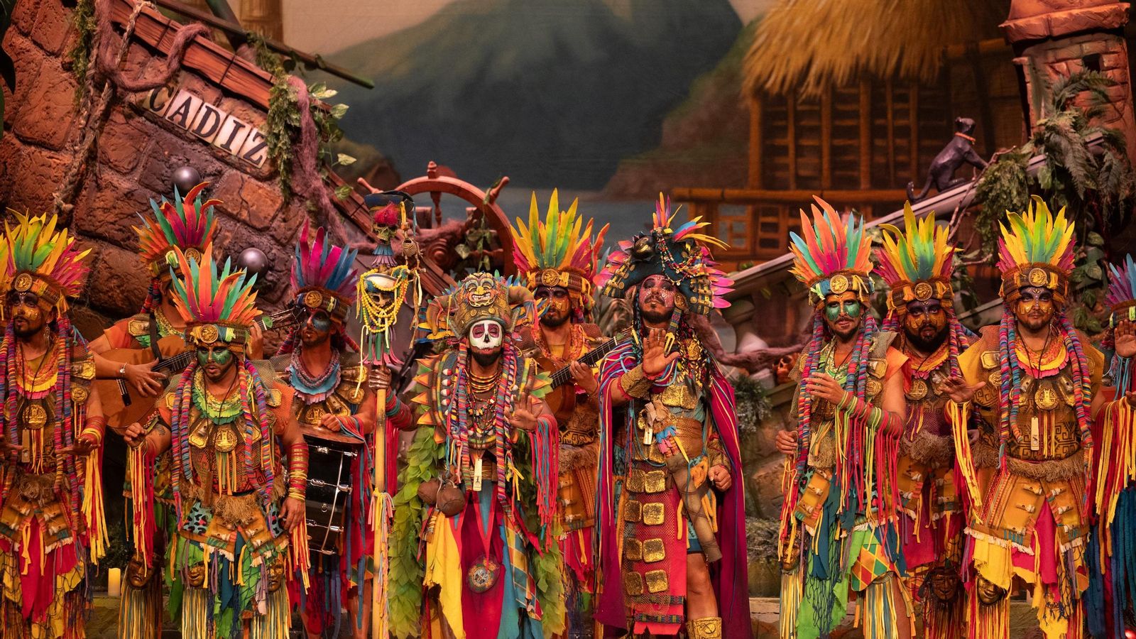 Búscate entre las mejores imágenes de la final del COAC 2025 del Carnaval de Cádiz