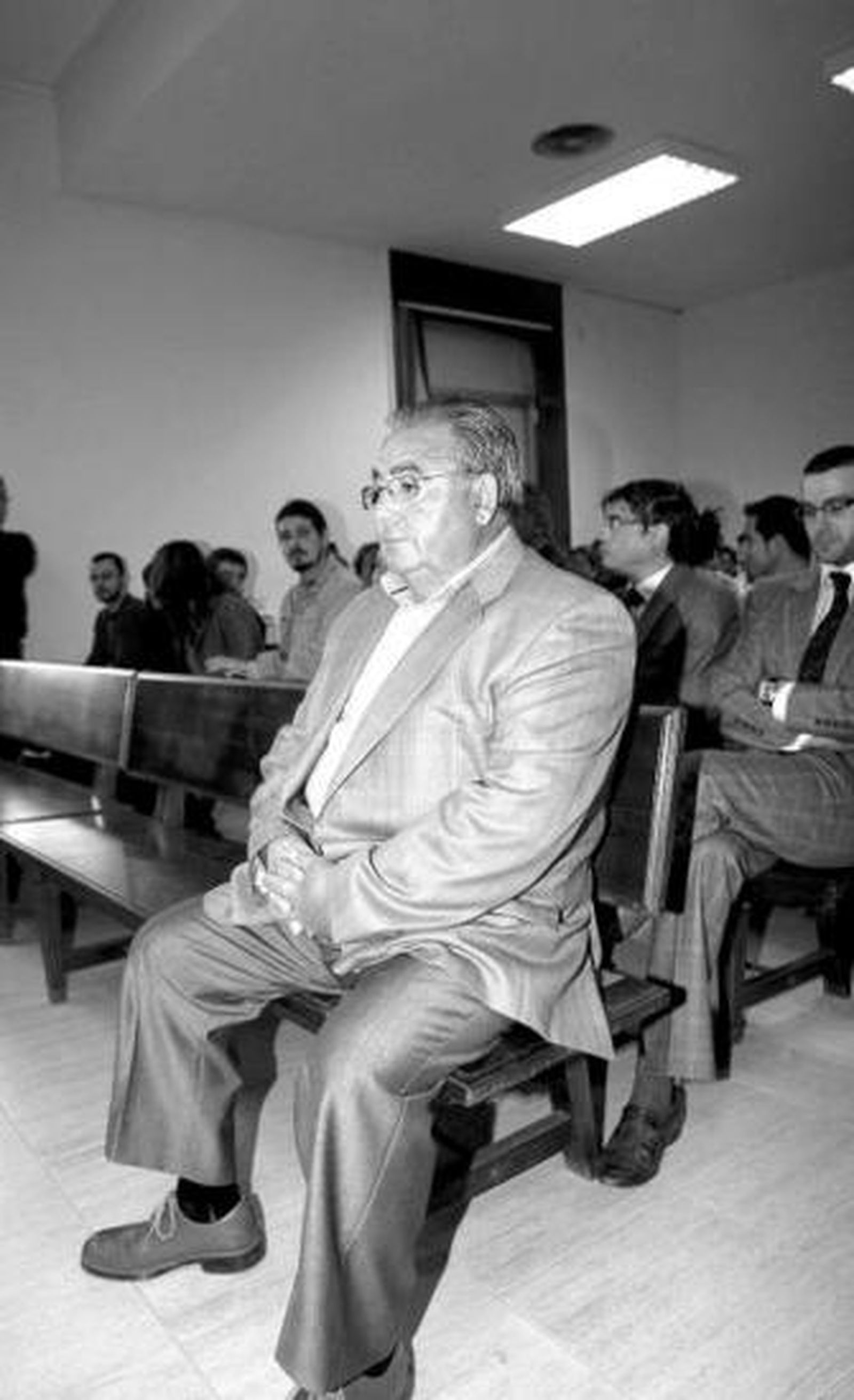 El vecino procesado, B. G. C., en el banquillo de los acusados.