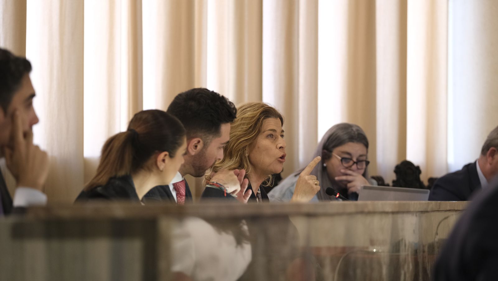 Imágenes del pleno extraordinario del Ayuntamiento de Almería