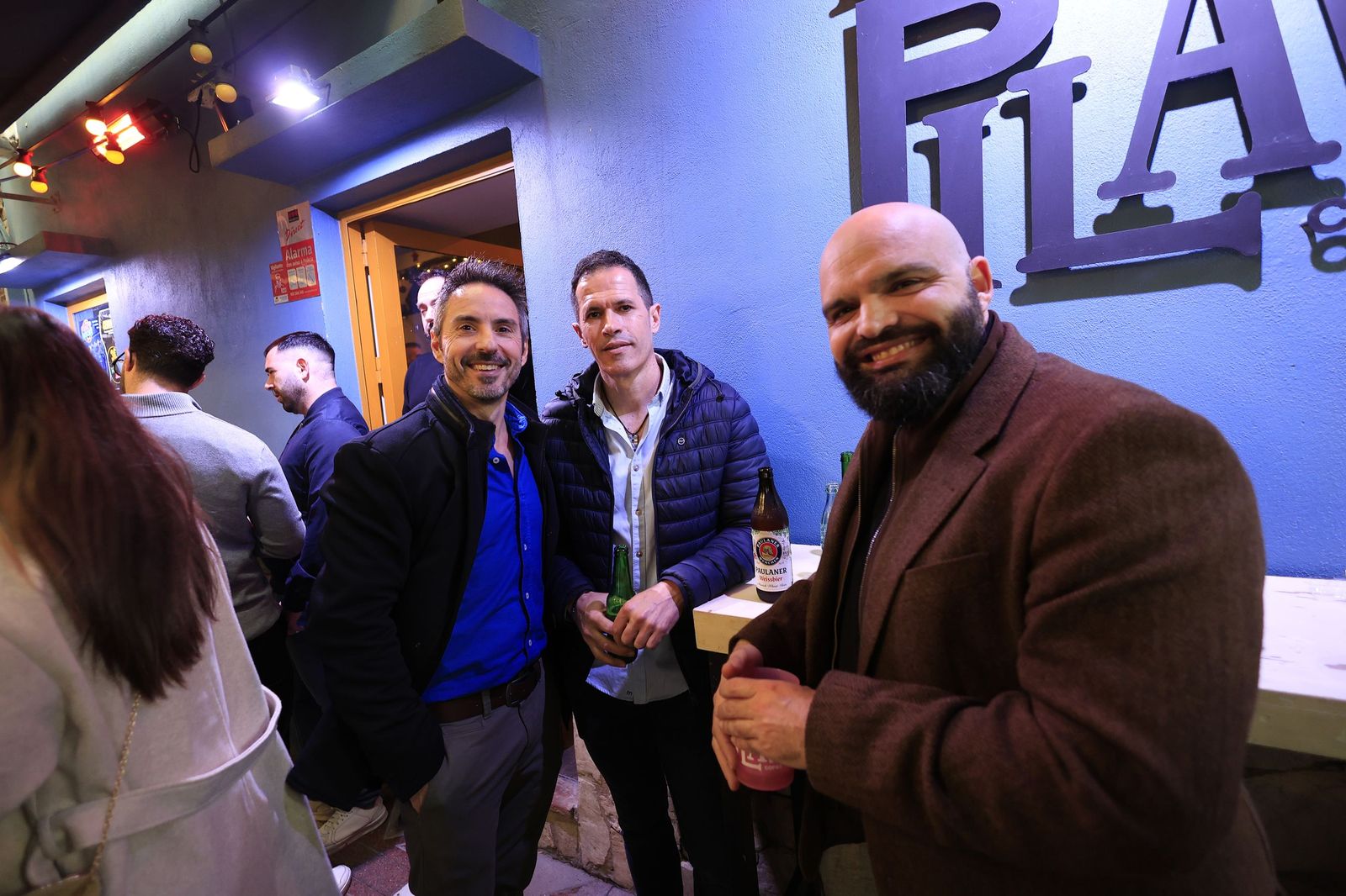 Búscate en las fotos del ambiente en el centro de La Línea antes de la Nochevieja