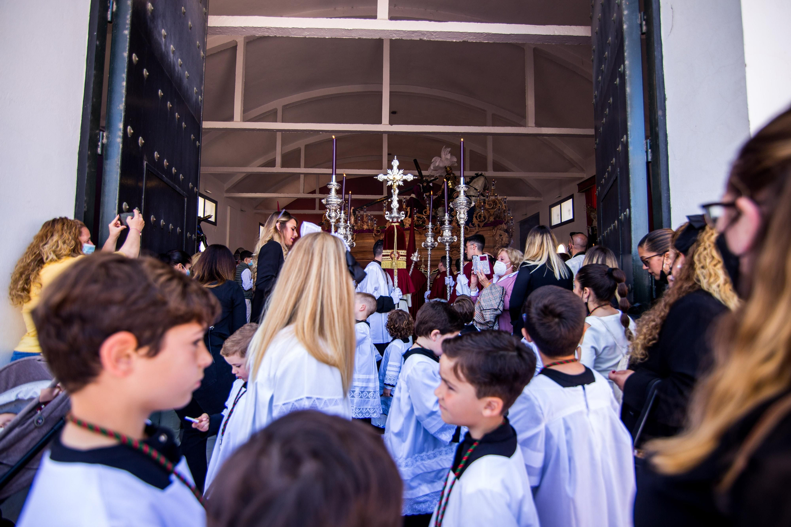 Jueves Santo en San Fernando: Las imágenes de Tres Caídas