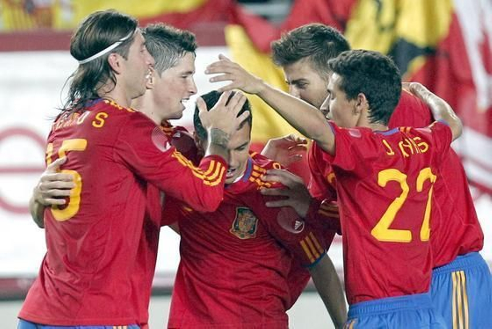La selección volvió a exhibir el brillante juego que le hizo campeón de Europa. / EFE