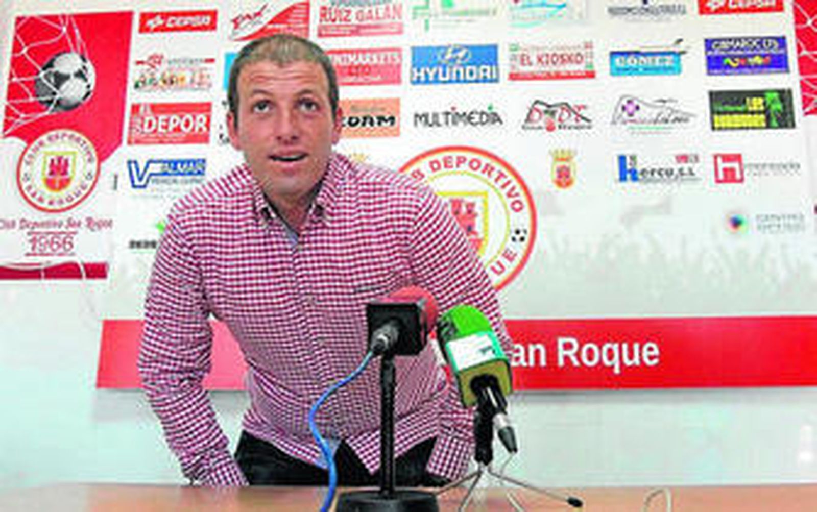 Abel García se sienta ante los medios por primera vez, ayer.