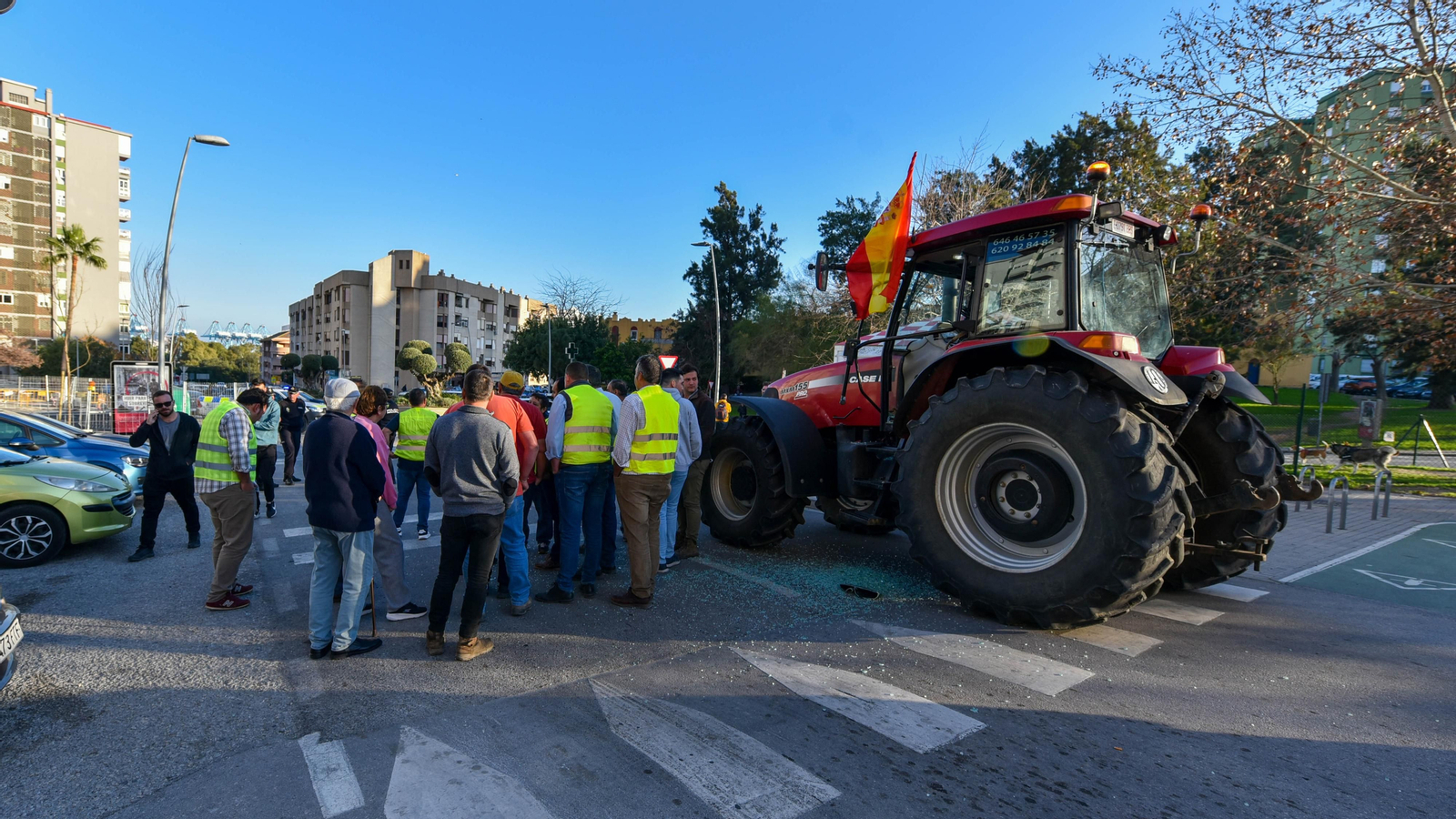 La tractorada del sector primario en Algeciras, en imágenes