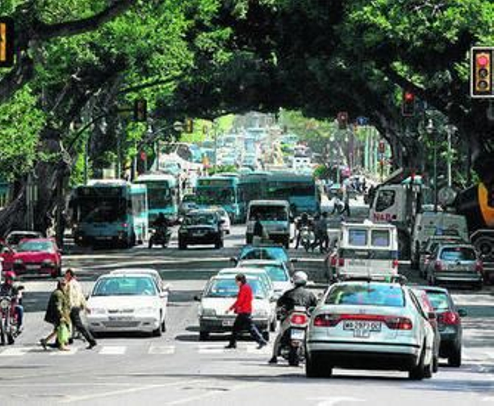 Eje central de la Alameda Principal.