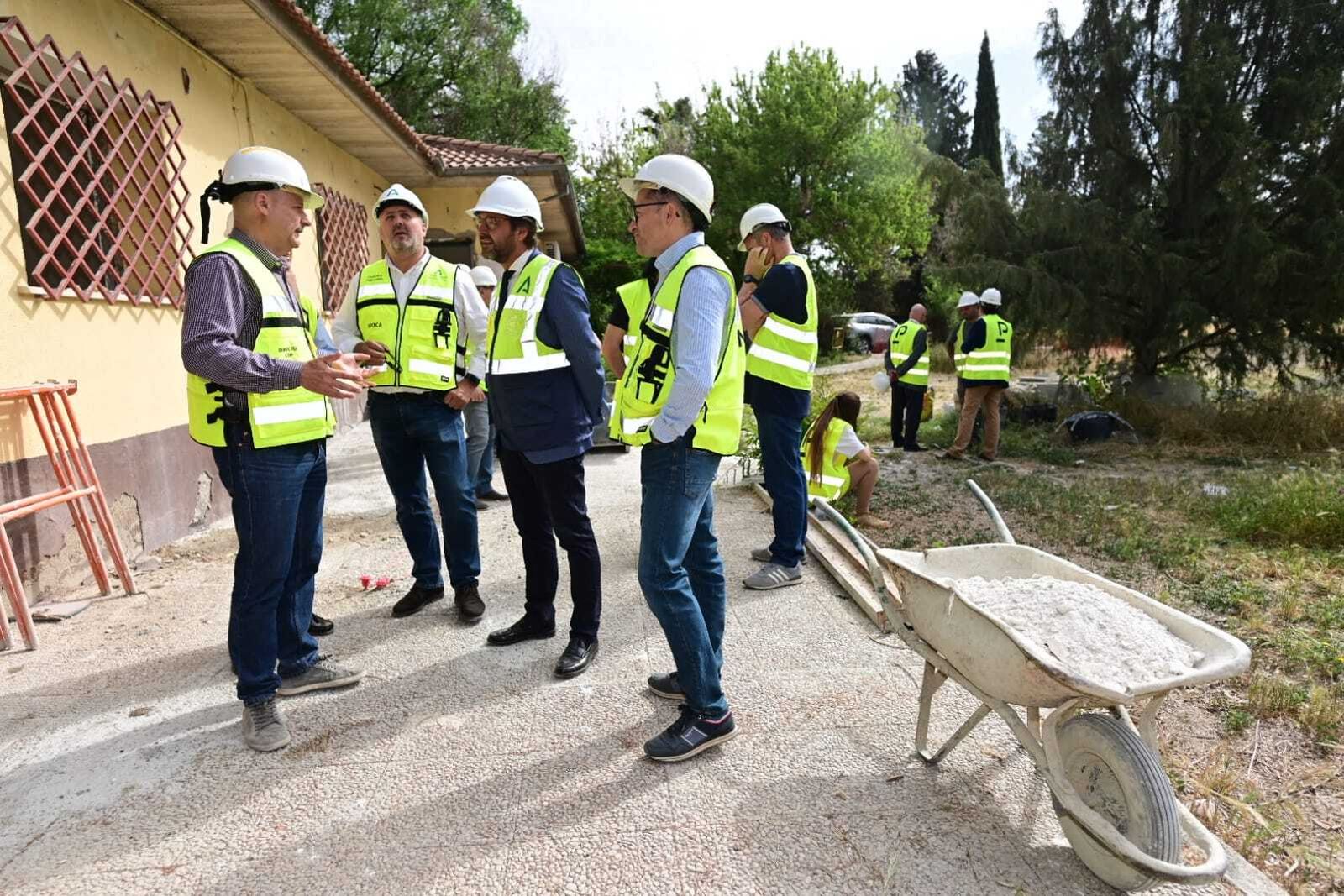 Visita a las reformas del COR del Plan Infoca de Granada